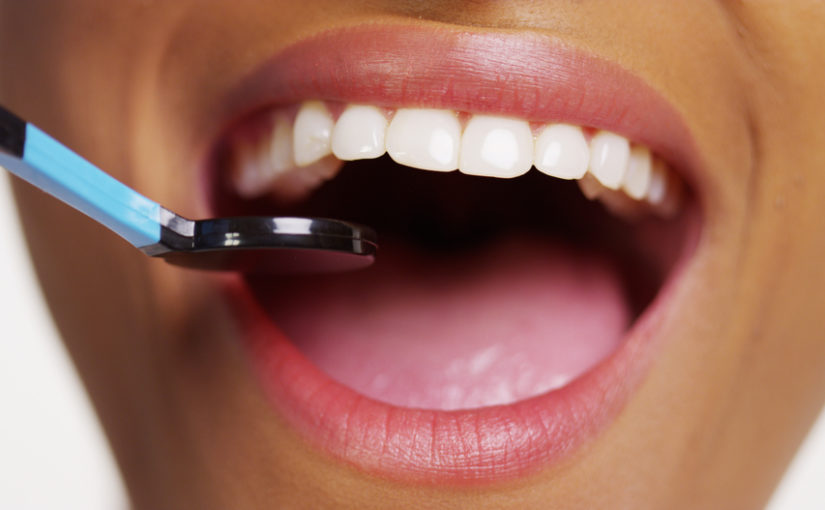 Całościowe leczenie stomatologiczne – odkryj ścieżkę do zdrowej i pięknego uśmiechu.